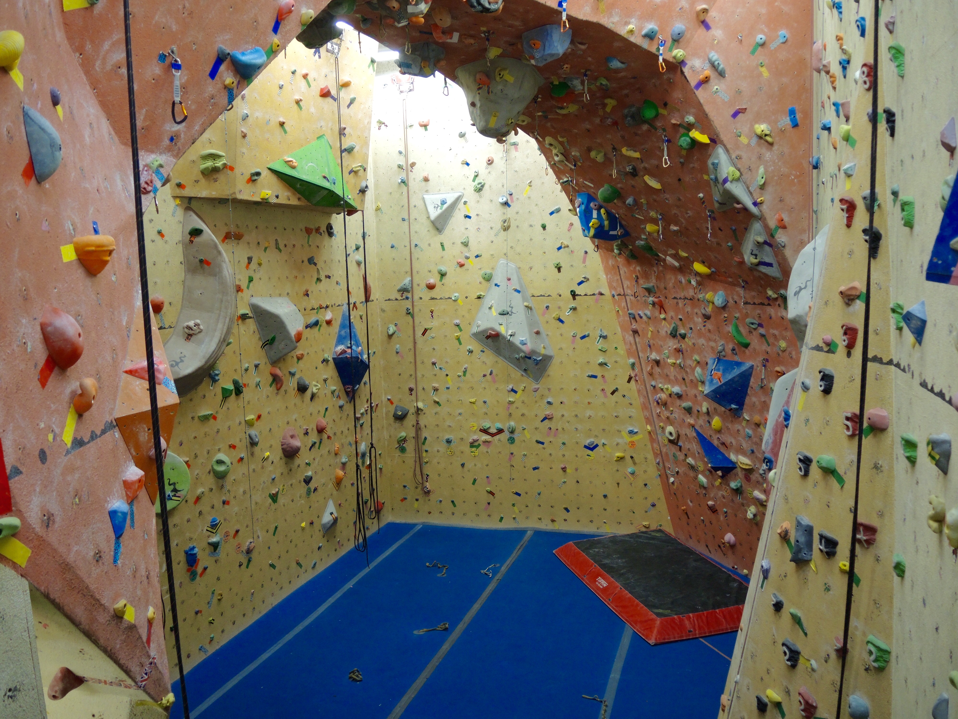 SBB_climbing_gym2.jpg