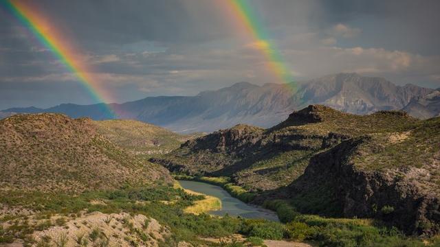 Image from the film The River and the Wall