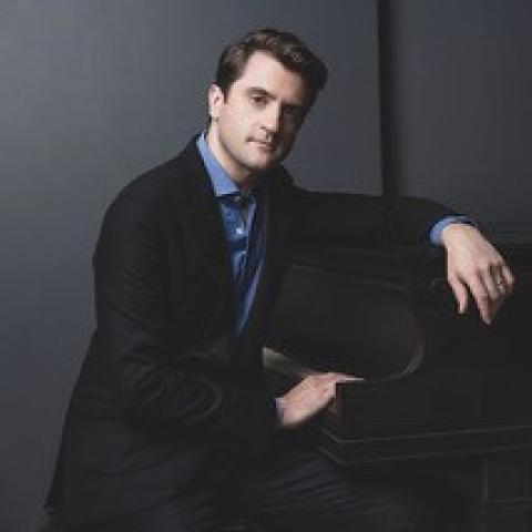 Headshot of David Kaplan