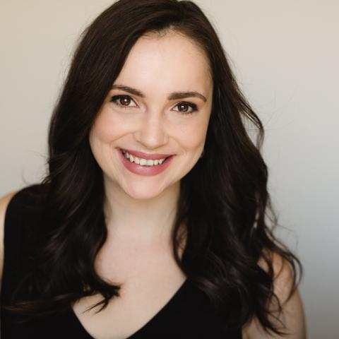 Frances Thielmann Headshot