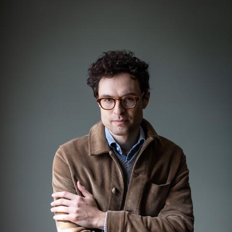 Headshot of Timo Andres